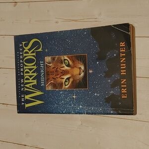 Warriors The New Project. Midnight Children Fiction Book Erin Hunter